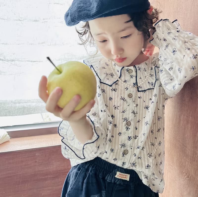 秋季碎花氣質皺褶花瓣領子長袖襯衫 / 童裝