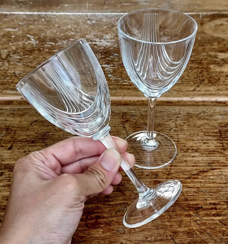 老歐洲條紋水晶玻璃高腳酒杯 • 現品4只 • 起標1只