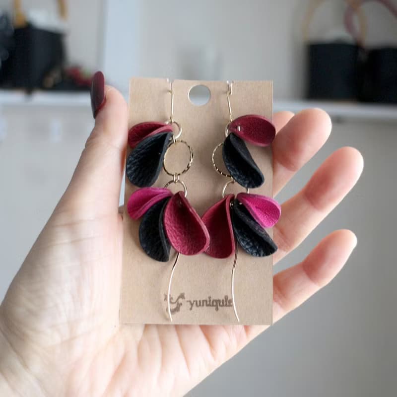 華麗搖曳花瓣耳環 皮革配件 生日禮物 花朵配件 真皮華麗派