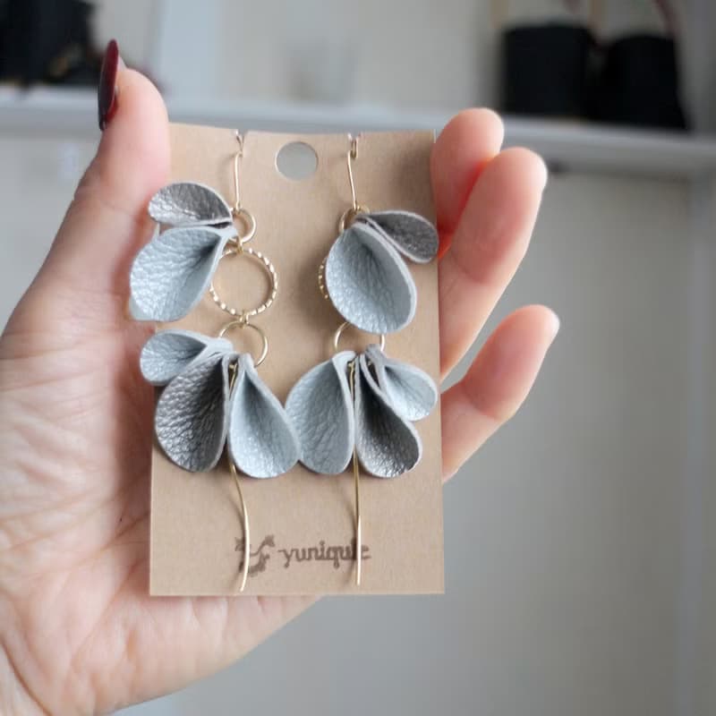 華麗搖曳花瓣耳環 皮革配件 生日禮物 花朵配件 真皮華麗派