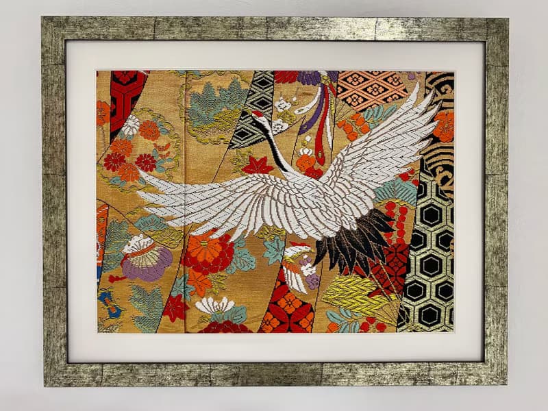 色打掛からつくるアートパネル　vintage 刺繍着物 和モダン 和風インテリア プレゼント 鶴 結婚祝 新築祝 長寿祝 縁起物 額装インテリア　045