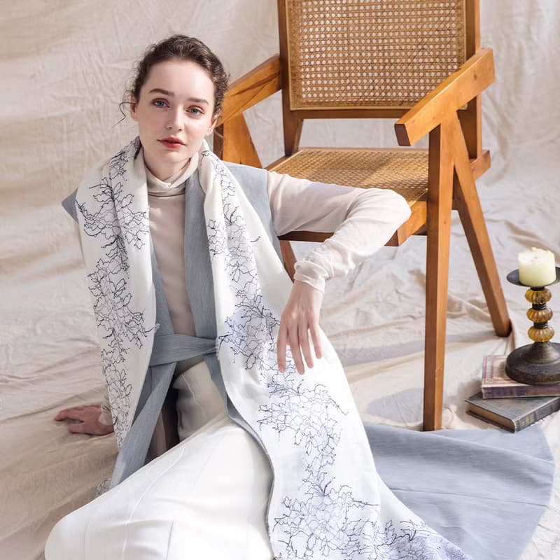 【輕奢】Audrey淡雅梨花網紗蕾絲純羊絨Cashmere圍巾