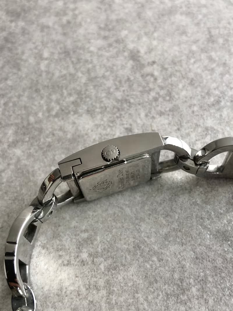 【 日本直送　名牌中古包 】Christian Dior 腕時計 シルバー クォーツ ステンレススチール マリス vintage ヴィンテージ cua7kz