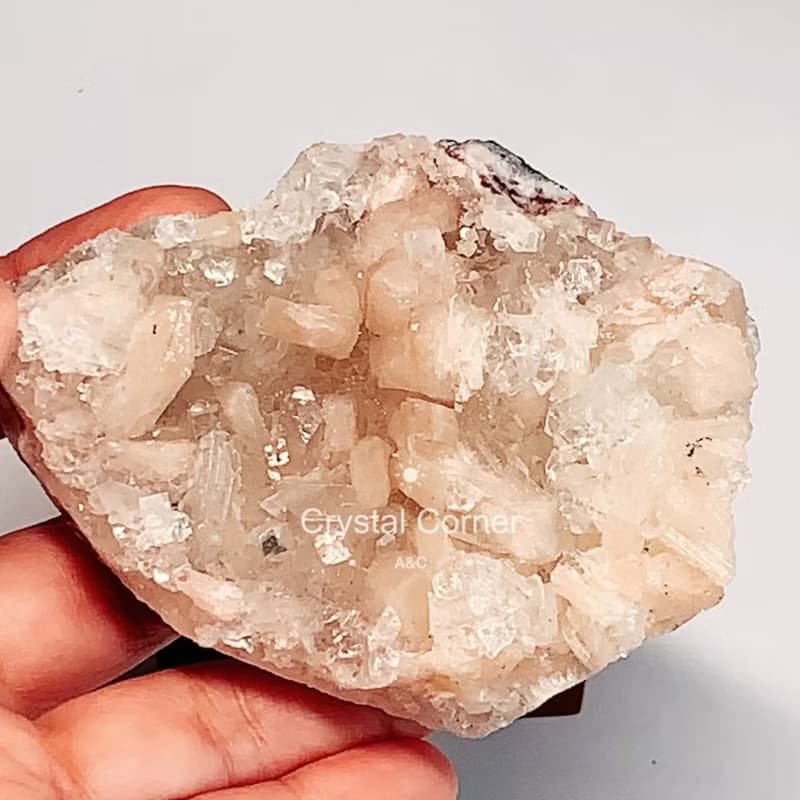 Crystal Corner 隅石丨印度鑽石與沸石共生魚眼石267丨淨化丨療癒