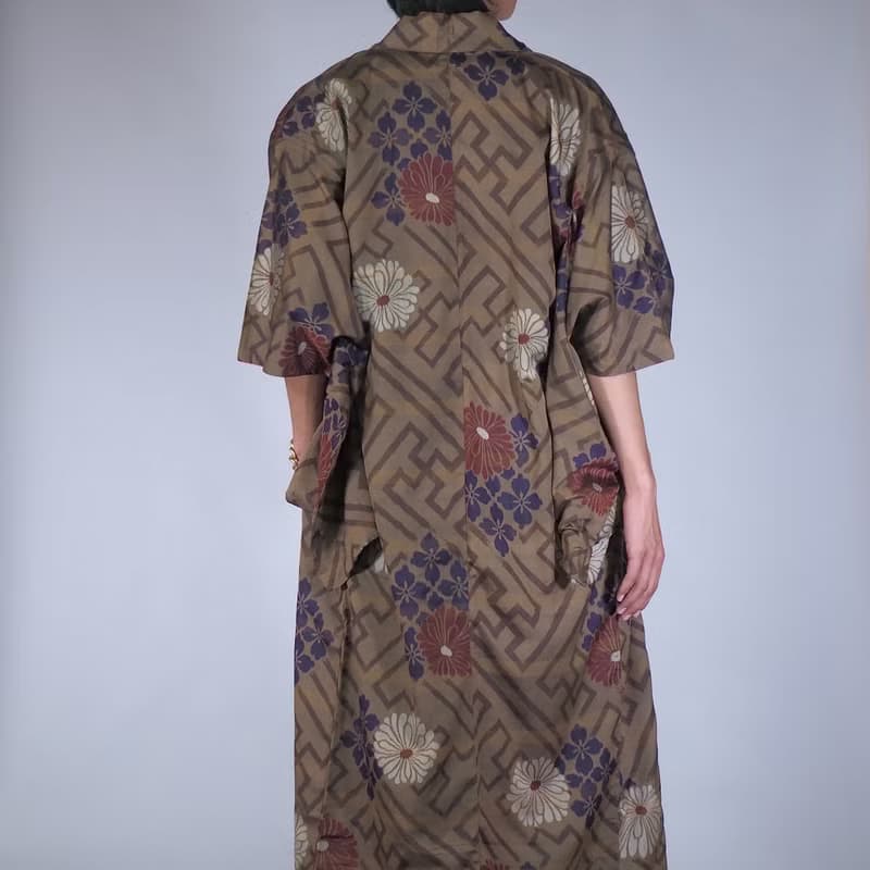 【日本製造】柔軟絲綢和服長袍、男女通用、吉祥圖案、日本禮物