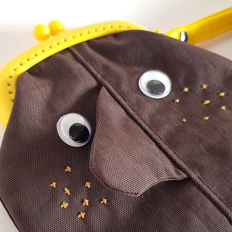 我不醜是可愛/微刺繡/塑膠口金包/加大款/我是老么