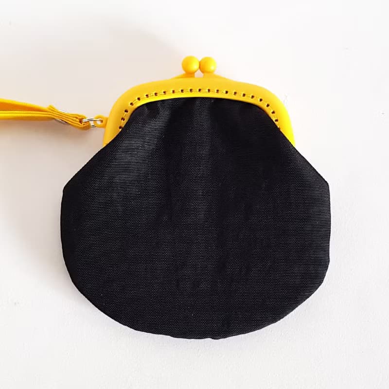 我不醜是可愛/微刺繡/塑膠口金包/加大款/我是老么