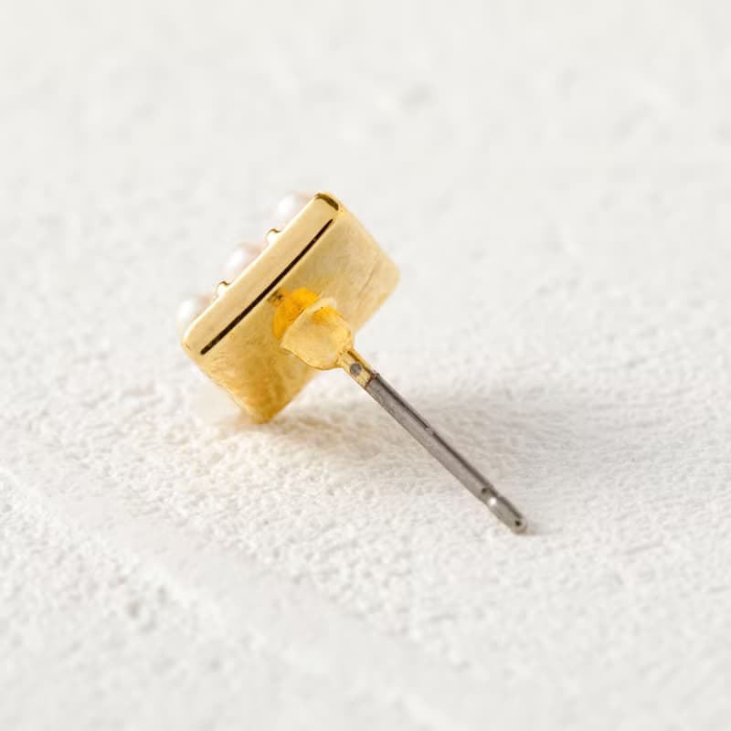 9pearl square pierced earring SV　ニッケルフリー　チタンポスト　パール　スクエア　シルバー