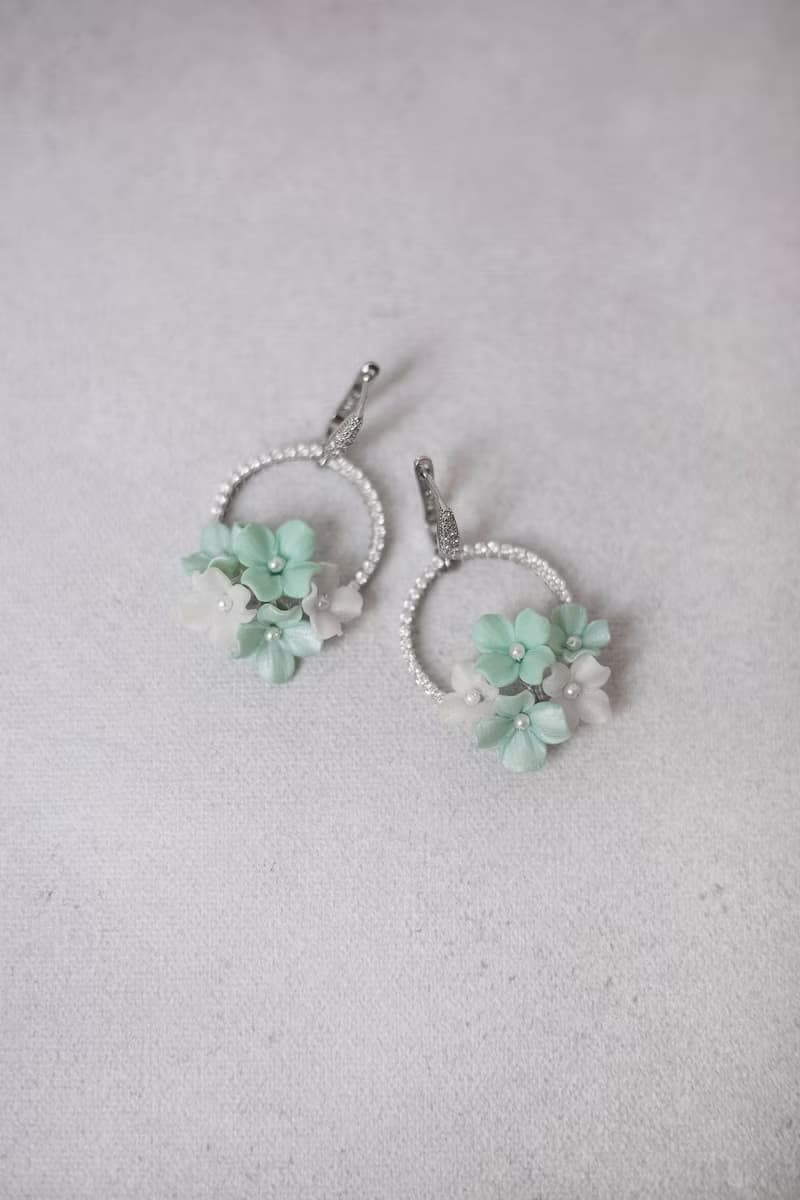 White mint flower jewelry set, Wedding hair comb, Bridal earrings, 薄荷色婚禮首飾、髮夾和耳環