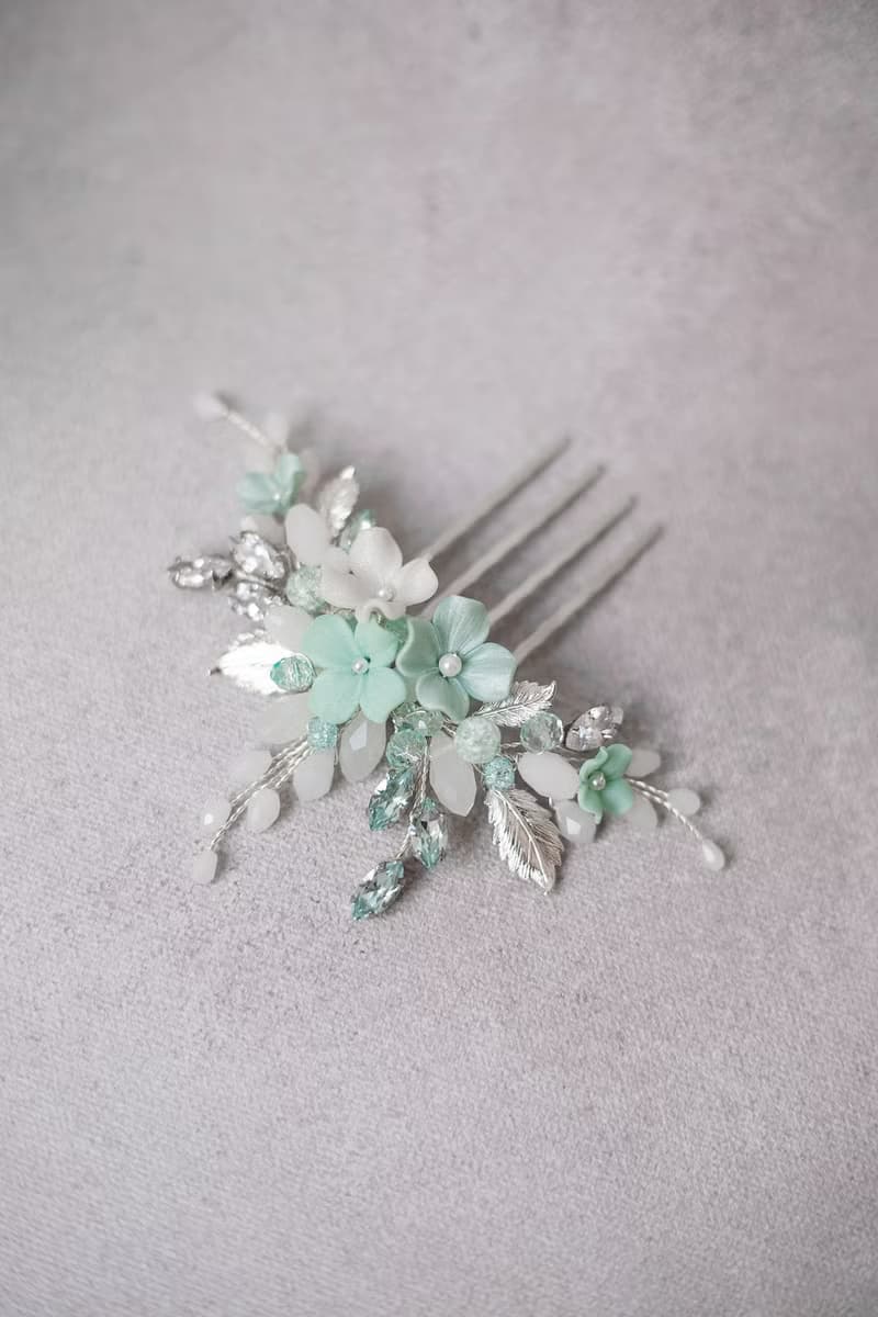 White mint flower jewelry set, Wedding hair comb, Bridal earrings, 薄荷色婚禮首飾、髮夾和耳環
