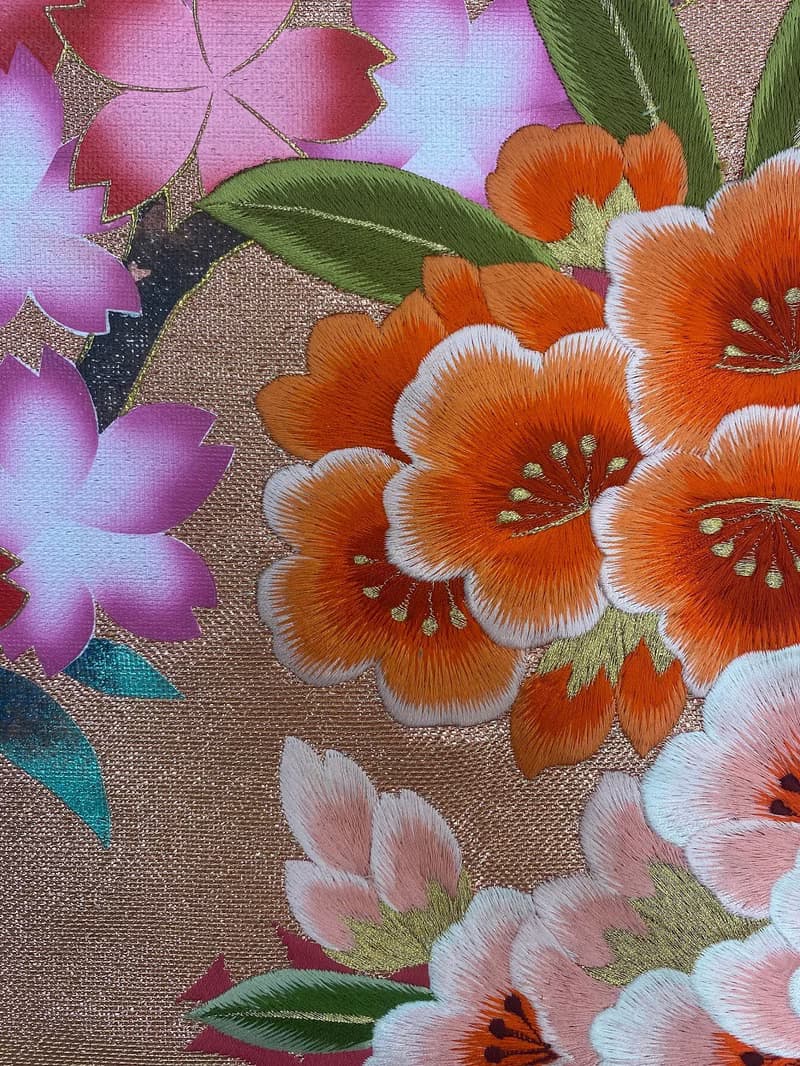 色打掛からつくるアートパネル　vintage kimono  刺繍着物 和モダン 和風インテリア プレゼント 花柄 結婚祝 新築祝  縁起物 額装インテリア　６