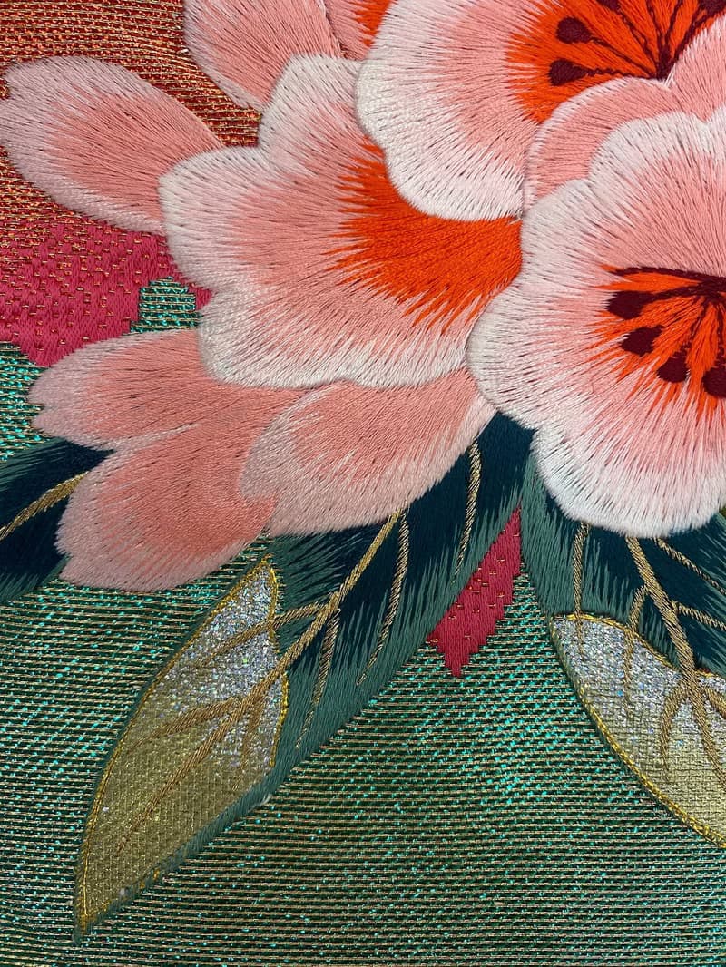色打掛からつくるアートパネル　vintage kimono  刺繍着物 和モダン 和風インテリア プレゼント 花柄 結婚祝 新築祝  縁起物 額装インテリア　６