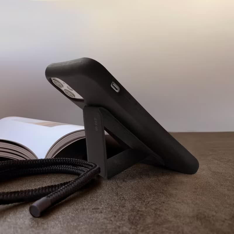 【手機掛繩】可拆式 Urban Basic 經典黑 iPhone 手機支架 背繩殼