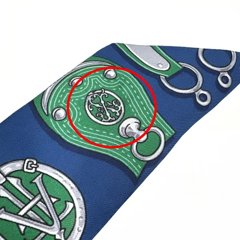 【日本直送 中古美品】エルメス HERMES ツイリー スカーフ HARNAIS DES PRESIDENTS 大統領の馬具 シルク100%
