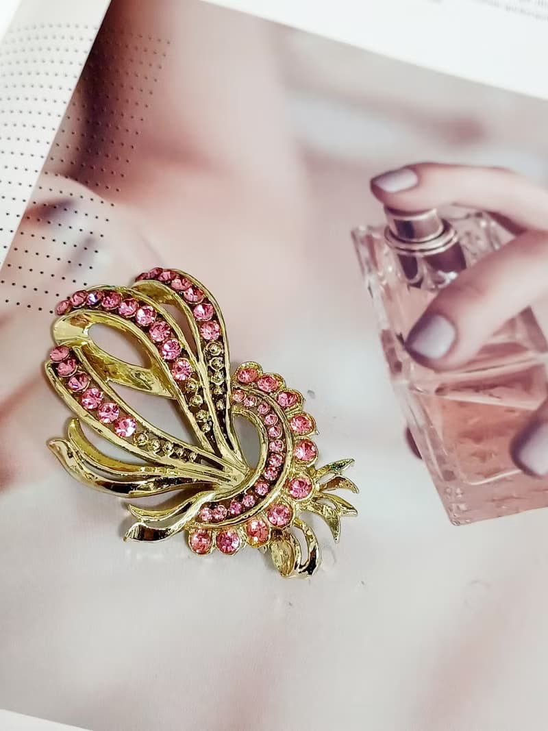 vintage jewelry 典雅粉色萊茵花束別針