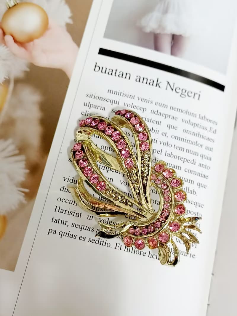 vintage jewelry 典雅粉色萊茵花束別針
