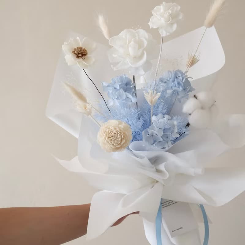 清新冰河藍白花束 永生花束 情人節花束