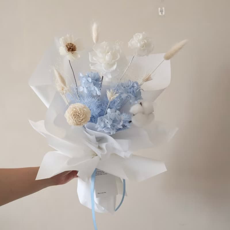清新冰河藍白花束 永生花束 情人節花束