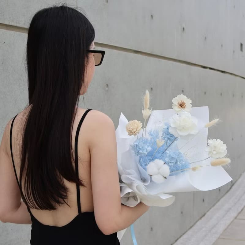 清新冰河藍白花束 永生花束 情人節花束