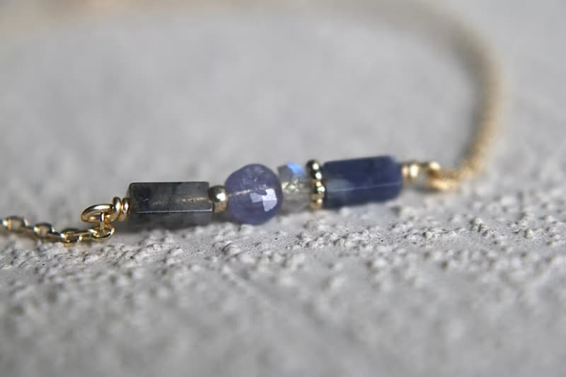 手鍊 細手鍊 菫青石 月光石 坦桑石 - 幾何 -