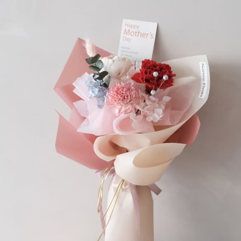 | 永生康乃馨小花束 |  母親節花束