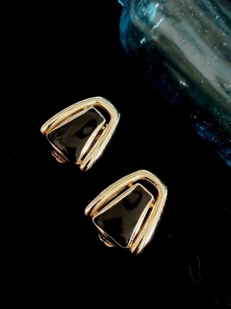 vintage jewelry  盾型黑色琺瑯夾式耳環