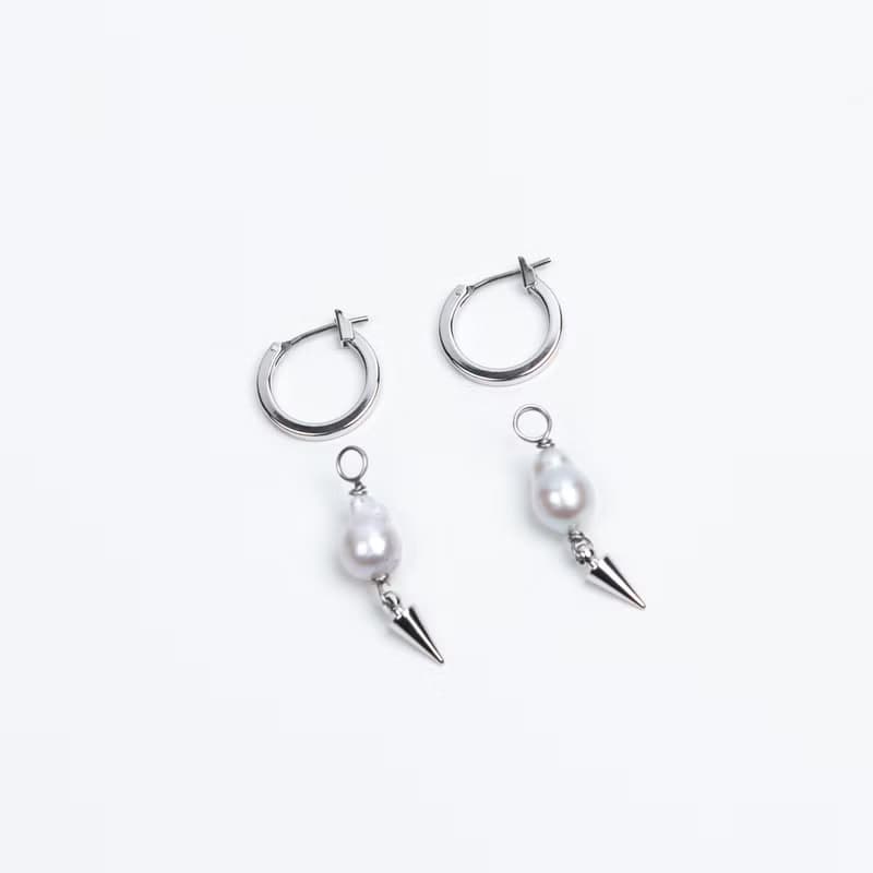 波賽頓鉚釘珍珠耳環  Poseidon hoop earrings with pearl drop