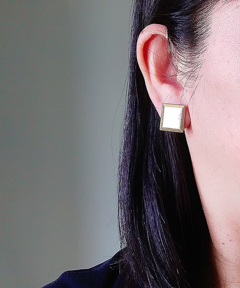 vintage jewelry  經典金色方形 夾式耳環