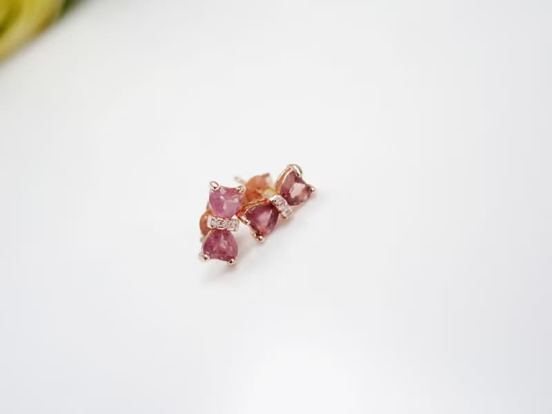 蝴蝶結-近玻璃體粉紅碧璽925純銀鍍玫瑰金俏麗耳環