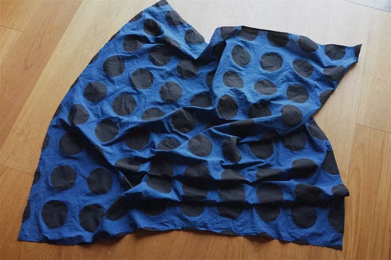 藏青色 蓋布披肩圍巾 環保植物藍染 進口波點提花鹽縮純棉泡泡棉