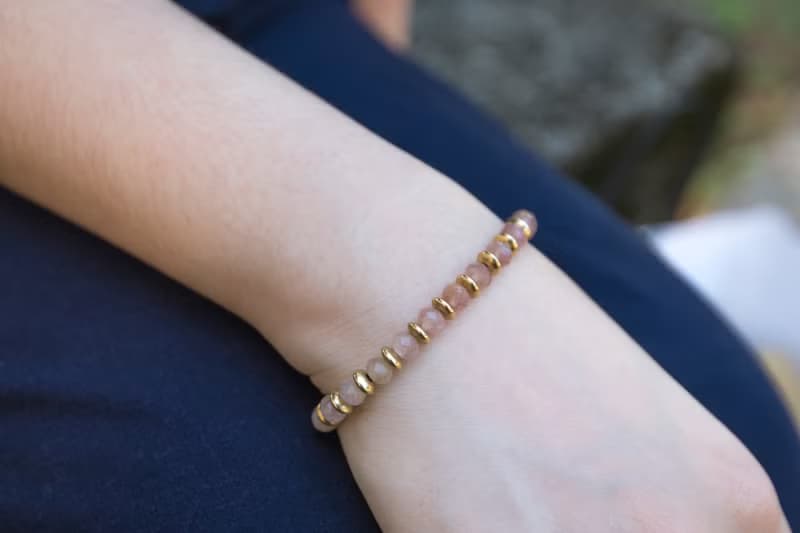 人際關係愛情 ∣ 草莓晶 助業績 事業運 手鍊