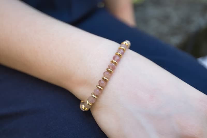 人際關係愛情 ∣ 草莓晶 助業績 事業運 手鍊