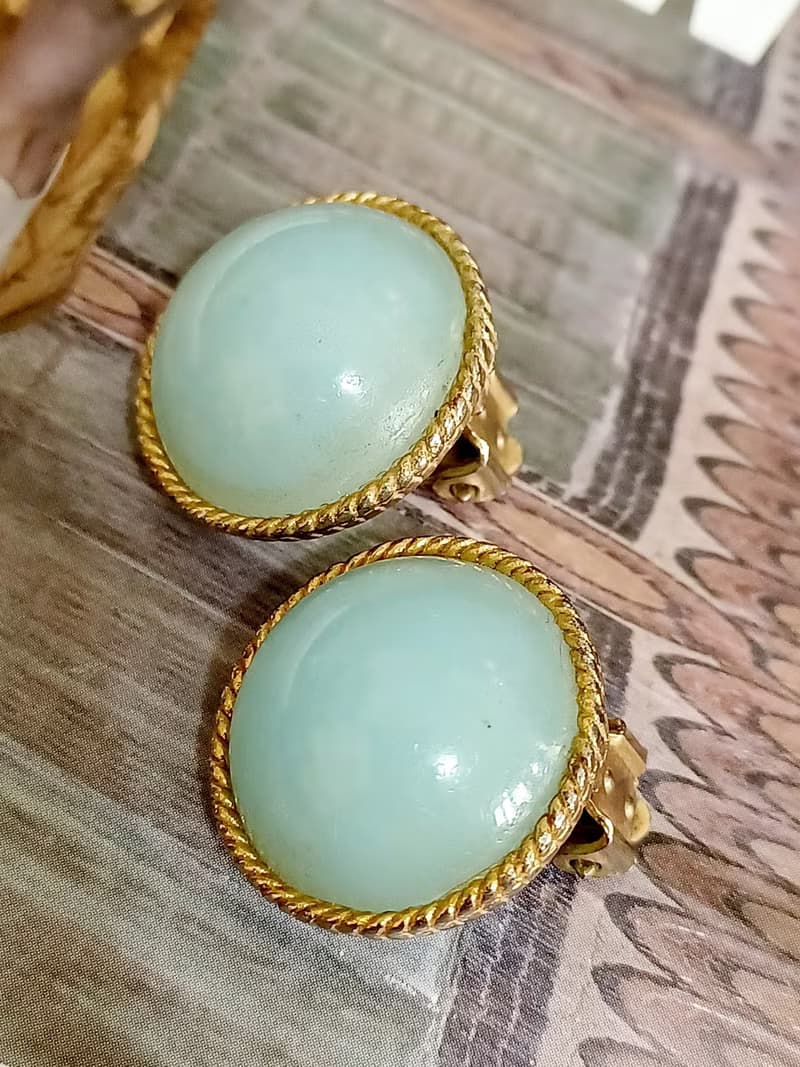 vintage jewelry  典雅仿玉石沁涼 夾式耳環