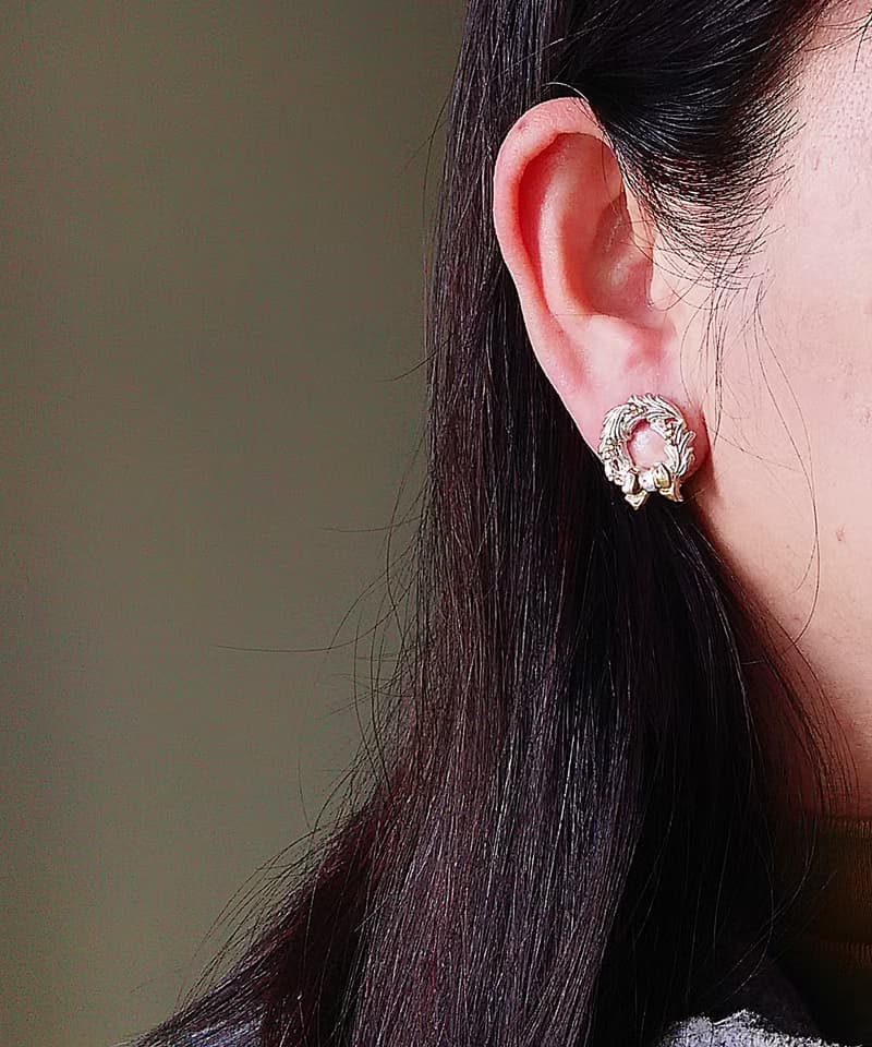vintage jewelry  典雅精緻銀色花環 夾式耳環