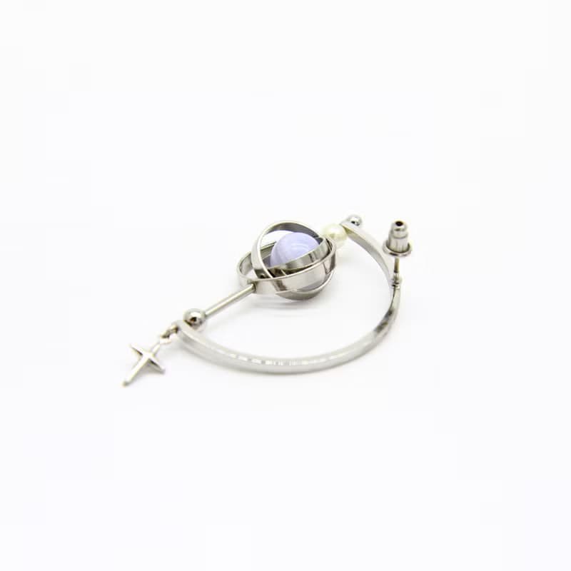 Lunar Hare 銀月星球單只耳環