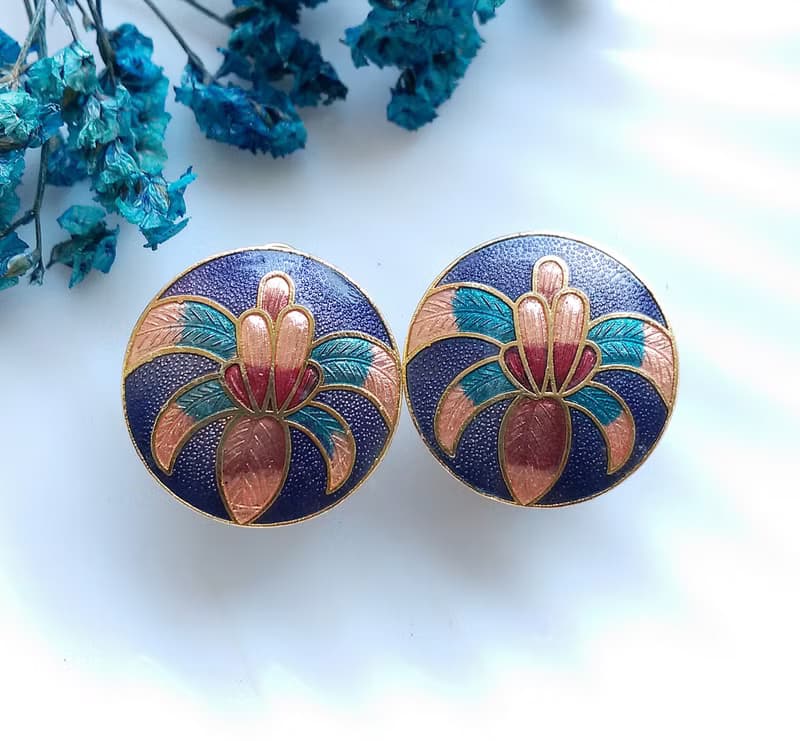 Vintage Jewelry 西洋古董飾品 紫色調 知性花卉 景泰藍 夾式耳環