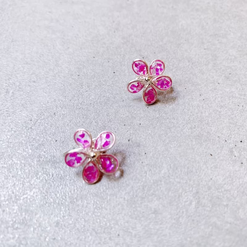 YLANG【采花 】一體成型貼耳款Swarovski/藝術銅線(無痛耳夾/鋼針