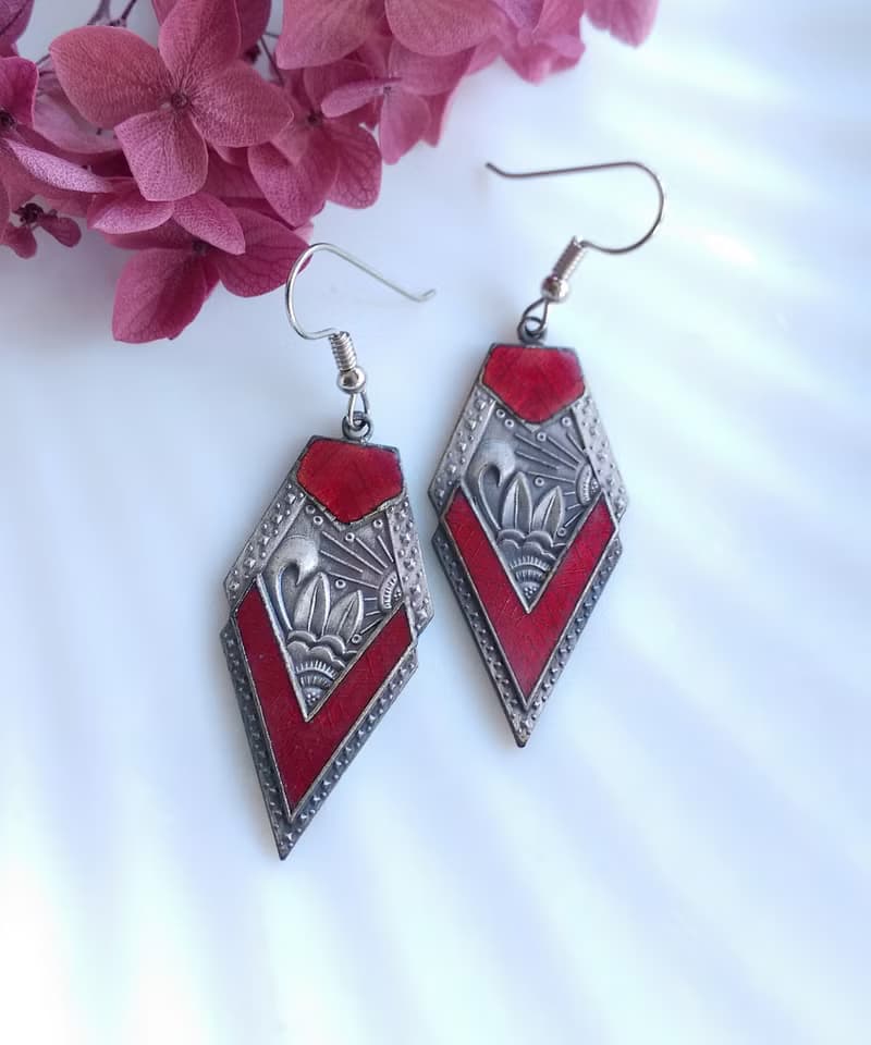 Vintage Jewelry TWO SISTERS 景泰藍 浮雕紅 耳勾 針式耳環