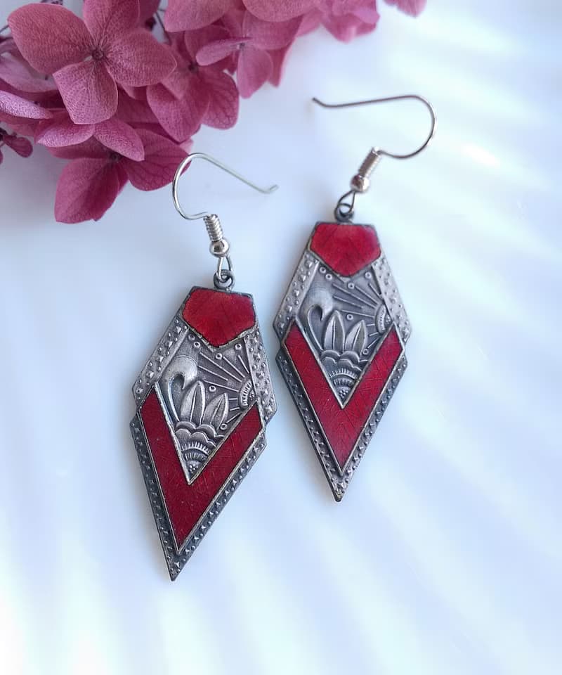 Vintage Jewelry TWO SISTERS 景泰藍 浮雕紅 耳勾 針式耳環