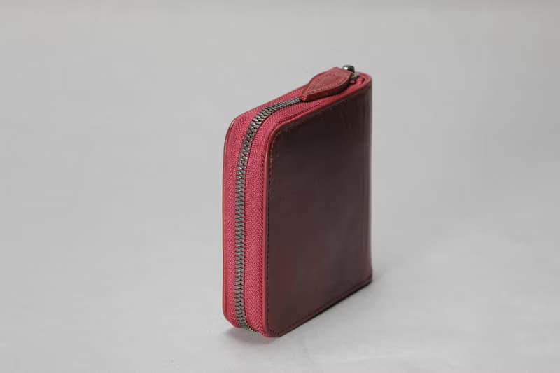 BASICラウンドファスナーミドル　RED