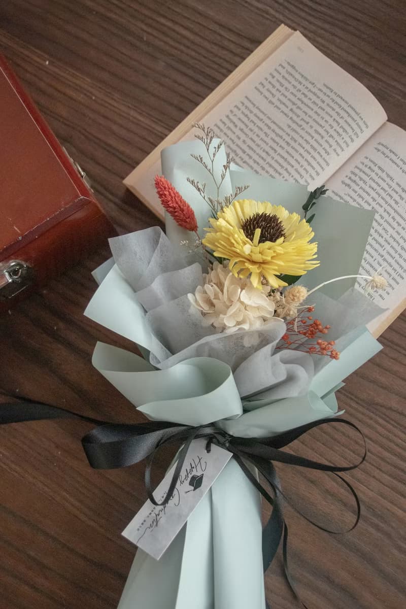 畢業小花束 多巴胺夏日畢業花束 單朵向日葵 三色可選