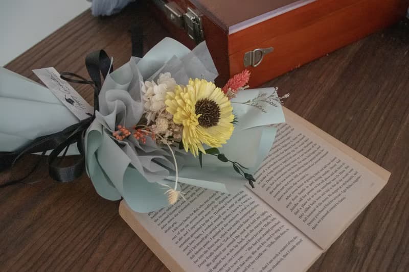 畢業小花束 多巴胺夏日畢業花束 單朵向日葵 三色可選