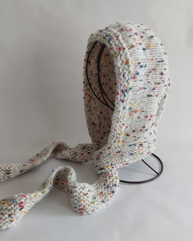 米白色底搭配彩色點點  巴拉克拉法帽 也可當圍巾