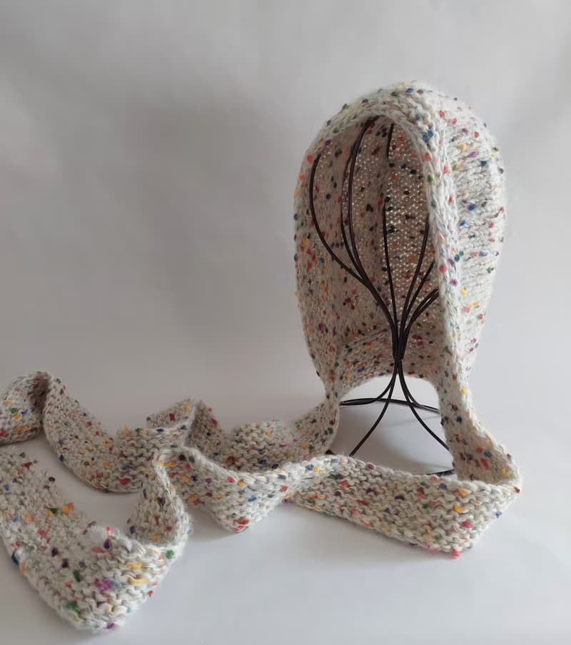 米白色底搭配彩色點點  巴拉克拉法帽 也可當圍巾