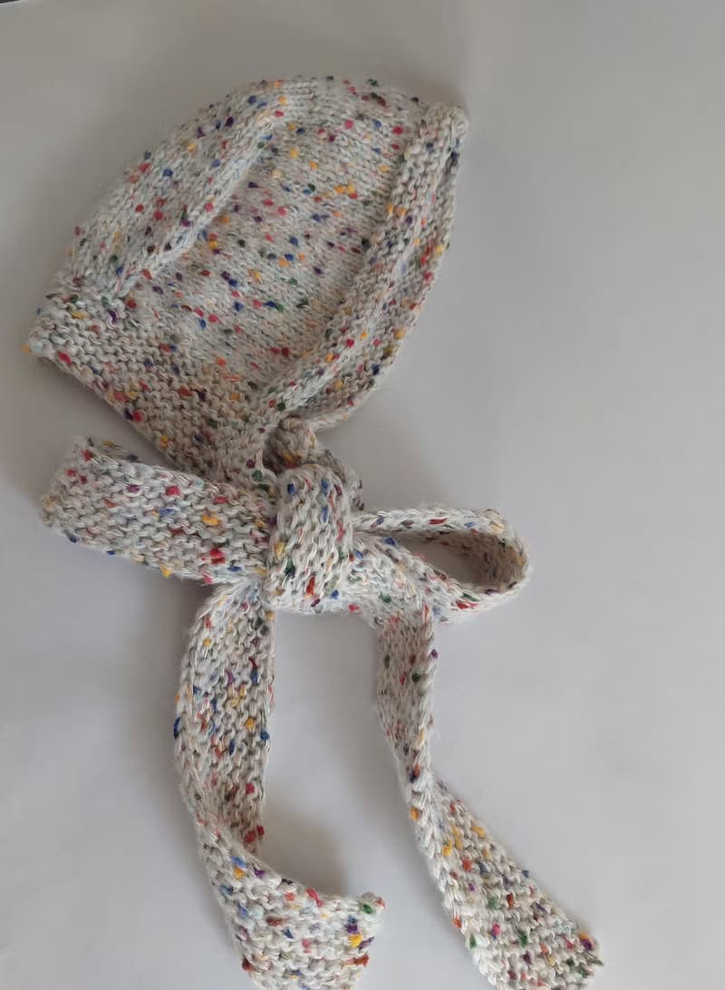 米白色底搭配彩色點點  巴拉克拉法帽 也可當圍巾