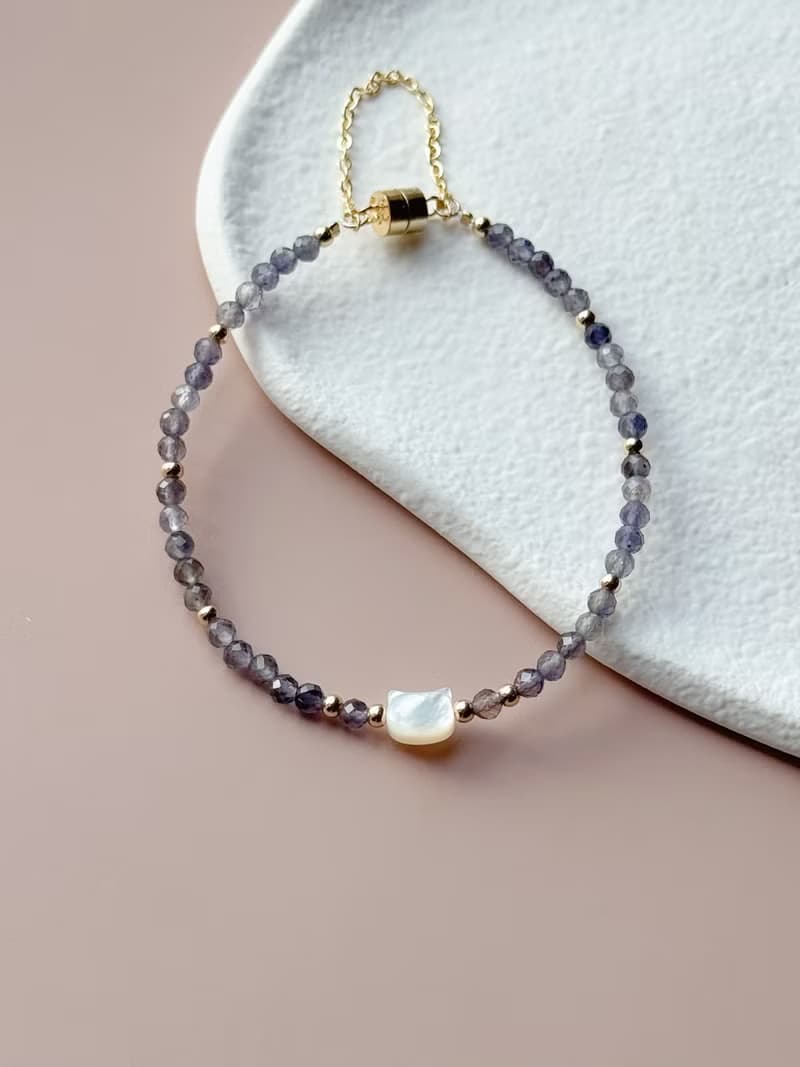 貝殼小貓咪水晶手鍊 | 堇青石 可愛磁石扣設計 | 療癒系貓咪飾品