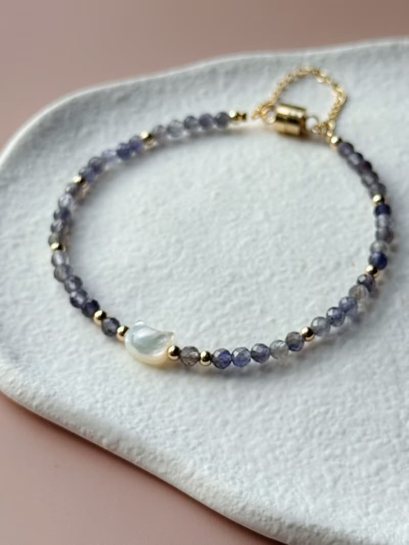 貝殼小貓咪水晶手鍊 | 堇青石 可愛磁石扣設計 | 療癒系貓咪飾品