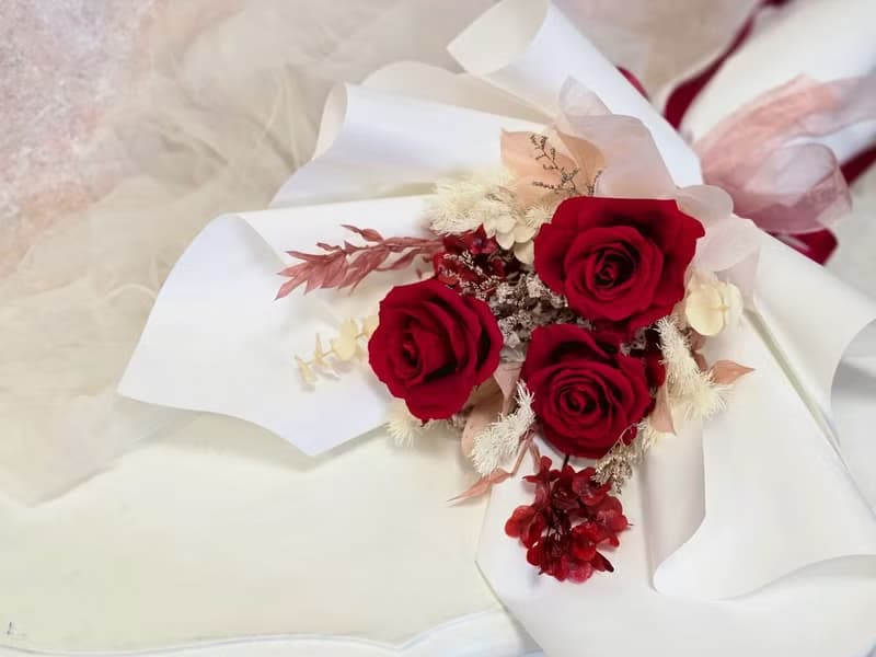 厄瓜多永生玫瑰花束(緋紅暮霞)