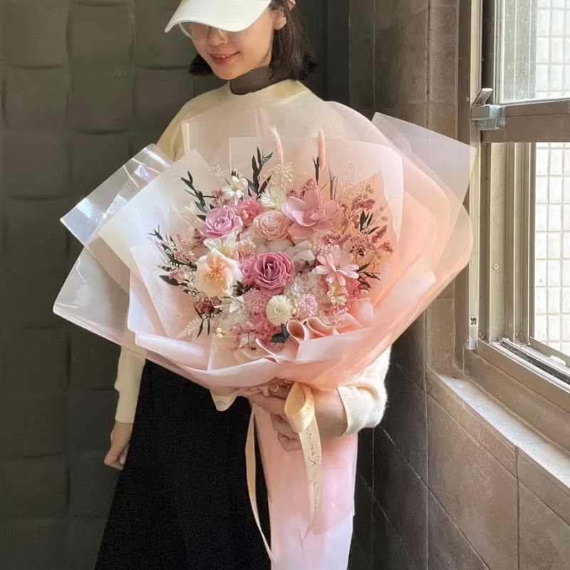 草莓香檳 永生玫瑰花束 / 七夕花束 情人節禮物 求婚花束 畢業花