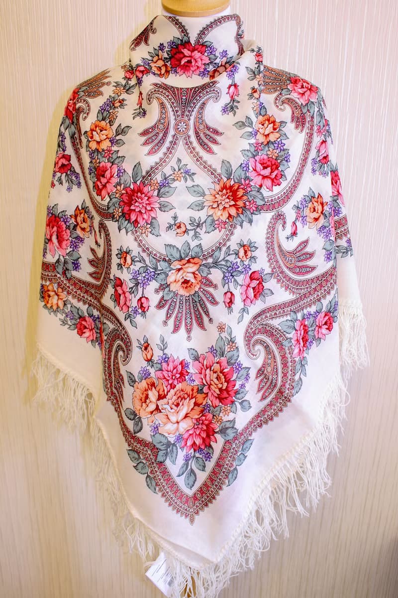 Pavlovo Posad Russian Shawl 100% Wool Scarf 125 cm, Wrap Woolen Fringe 1551-0